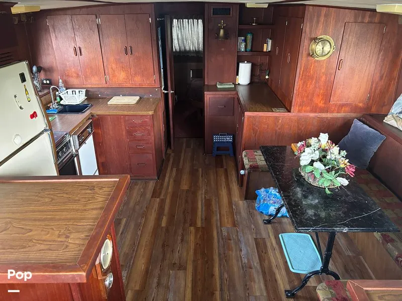 Slide: The Image of Bluewater 510 Coastal Cruiser 1985 - 14528766