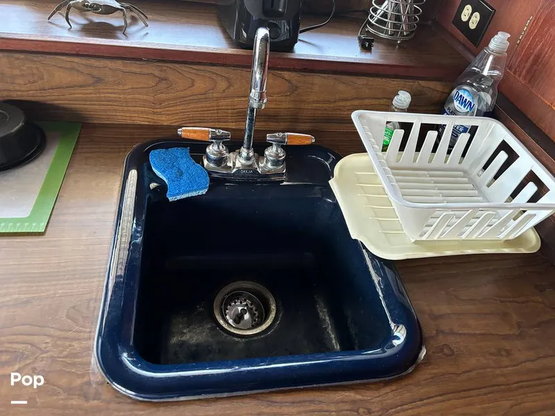 Slide: The Image of Bluewater 510 Coastal Cruiser 1985 - 14528775