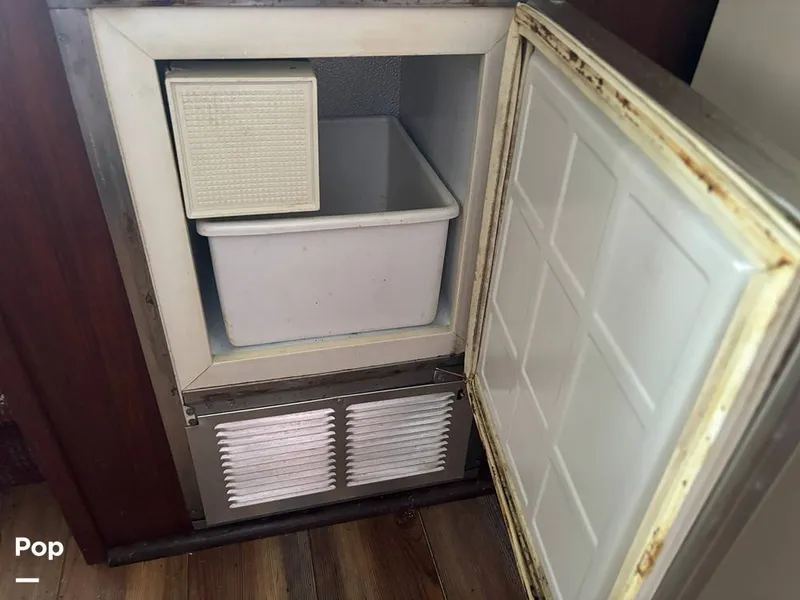 Slide: The Image of Bluewater 510 Coastal Cruiser 1985 - 14528800