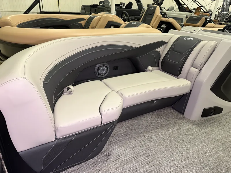 Slide: The Image of Barletta Cabrio 24 UE 2026 - 8