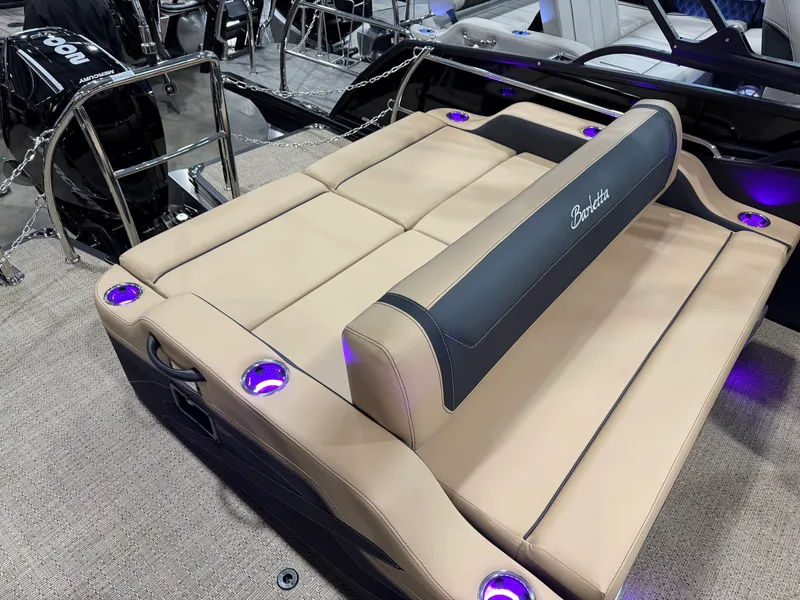 Slide: The Image of Barletta Cabrio 22 UC 2026 - 8