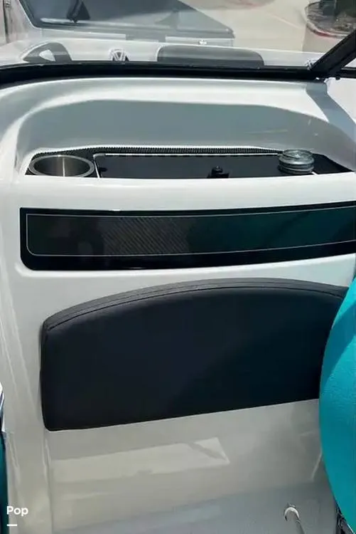 Slide: The Image of Bayliner VR5 2020 - 15046320