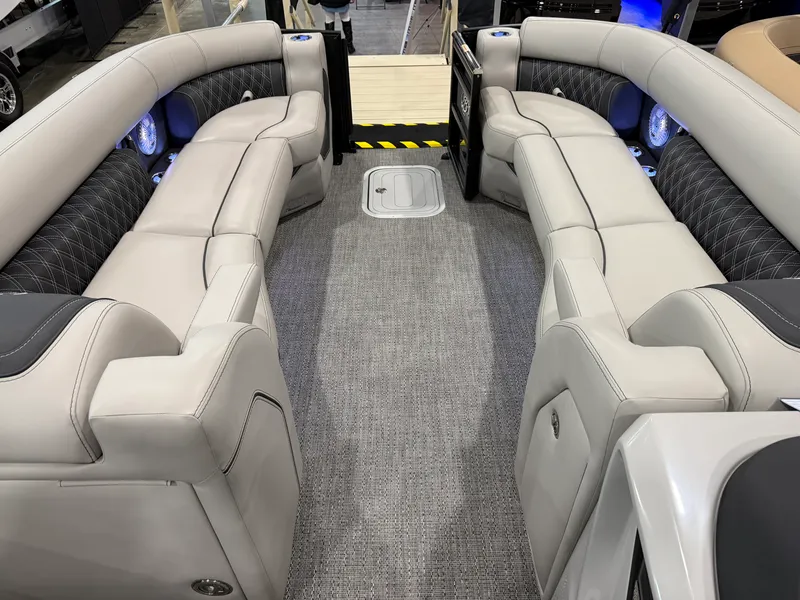 Slide: The Image of Barletta Lusso 25 U 2026 - 14