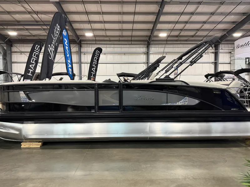 Slide: The Image of Barletta Lusso 25 U 2026 - 2