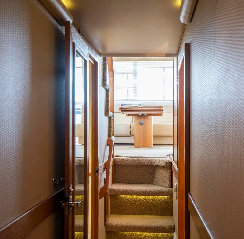 Slide: The Image of Bayliner MOTORYACHT 1999 - 30