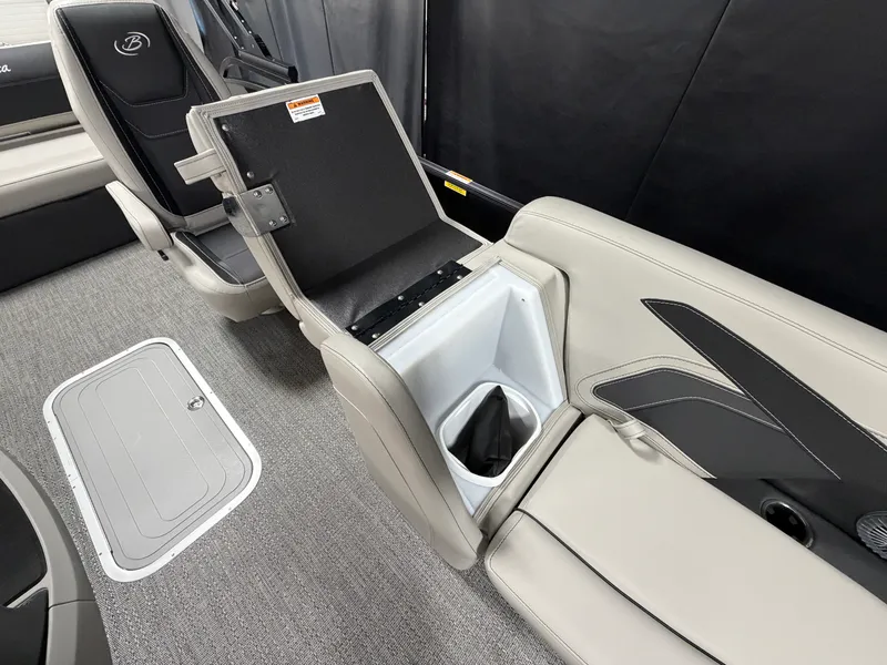 Slide: The Image of Barletta Cabrio 22 UC 2026 - 17