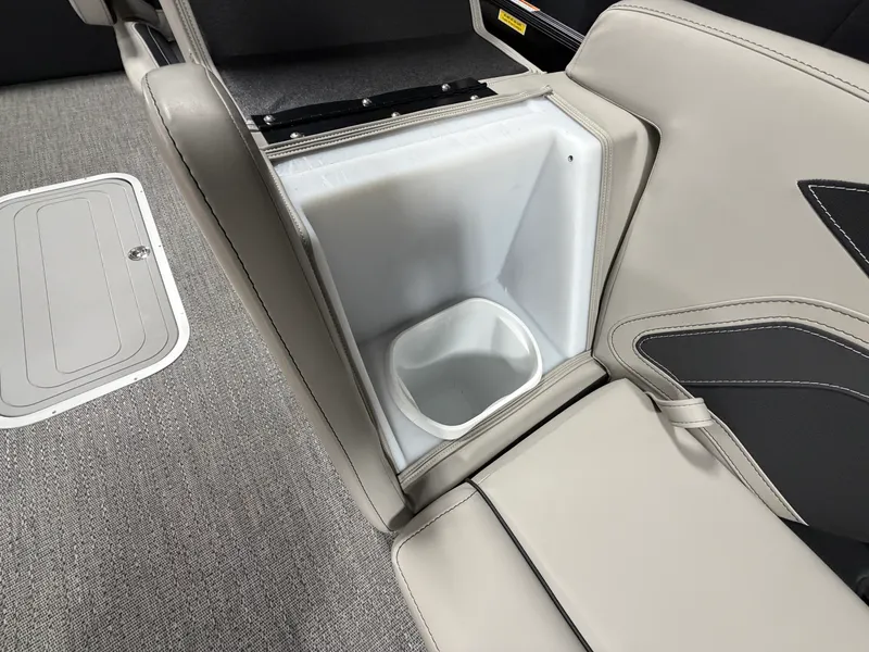 Slide: The Image of Barletta Cabrio 22 UC 2026 - 18