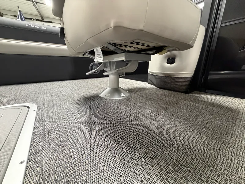 Slide: The Image of Barletta Cabrio 22 UC 2026 - 27