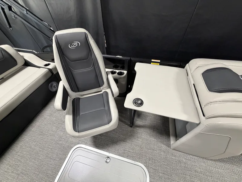 Slide: The Image of Barletta Cabrio 22 UC 2026 - 31