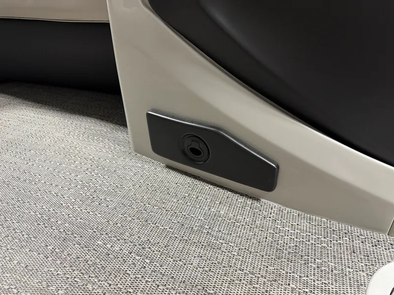 Slide: The Image of Barletta Cabrio 22 UC 2026 - 34