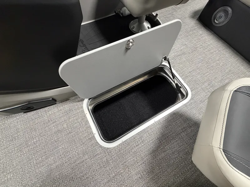 Slide: The Image of Barletta Cabrio 22 UC 2026 - 38