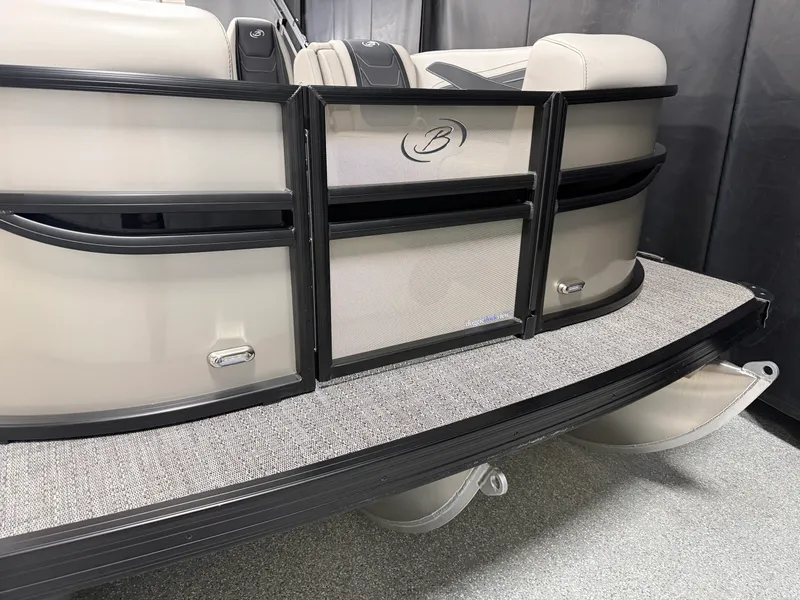 Slide: The Image of Barletta Cabrio 22 UC 2026 - 4