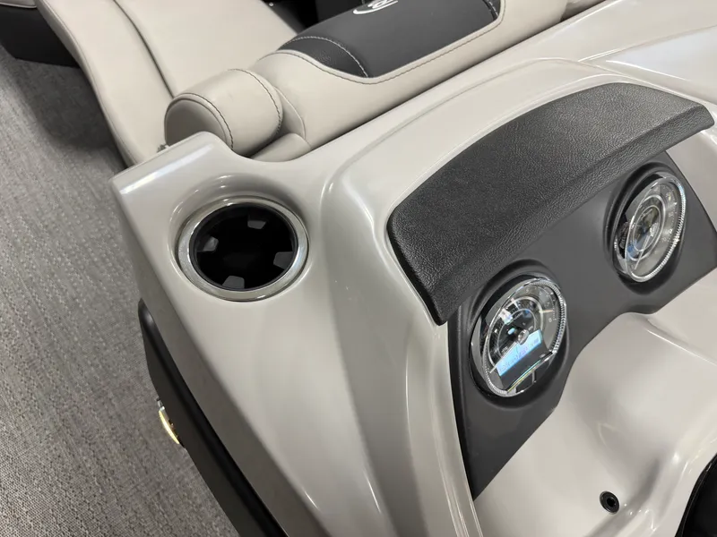 Slide: The Image of Barletta Cabrio 22 UC 2026 - 50