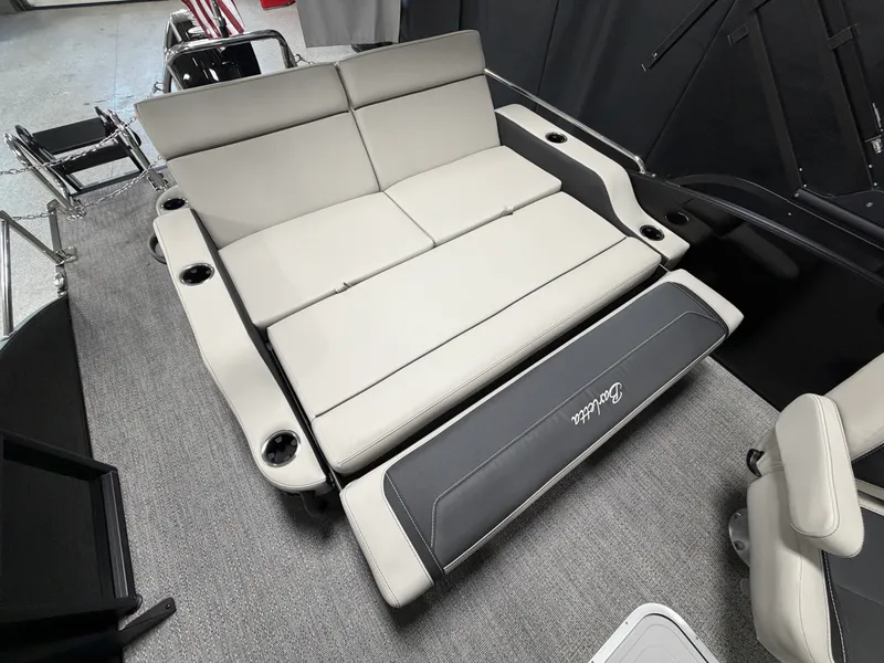 Slide: The Image of Barletta Cabrio 22 UC 2026 - 63