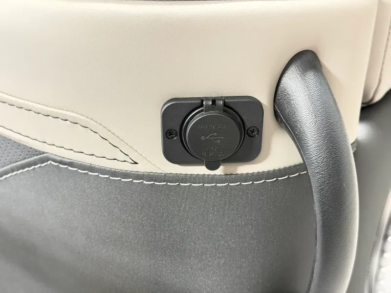 Slide: The Image of Barletta Cabrio 22 UC 2026 - 65