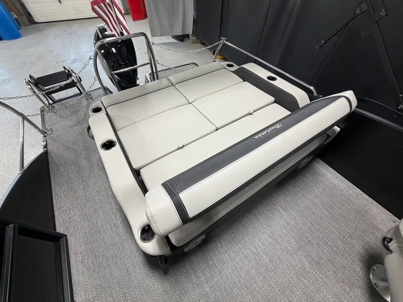 Slide: The Image of Barletta Cabrio 22 UC 2026 - 69