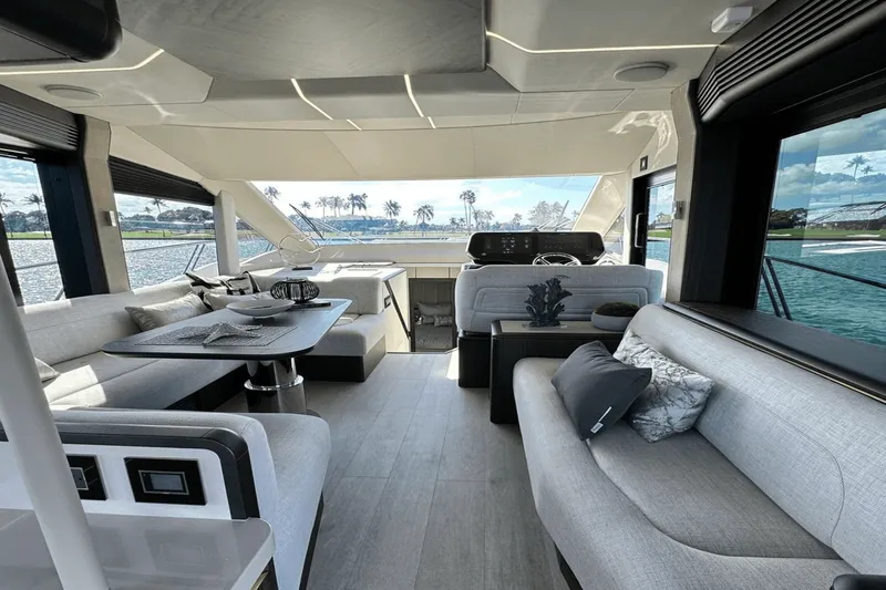 Slide: The Image of Galeon 560 FLY 2024 - 57