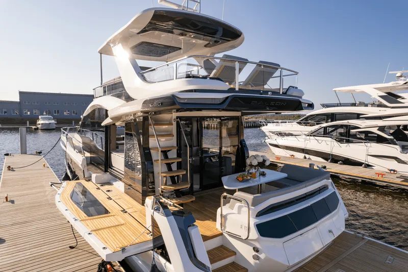 Slide: The Image of Galeon 560 FLY 2024 - 72