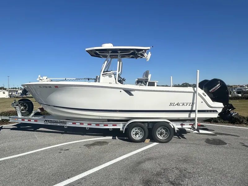 The Image of Blackfin 252 CC 2021 - 0