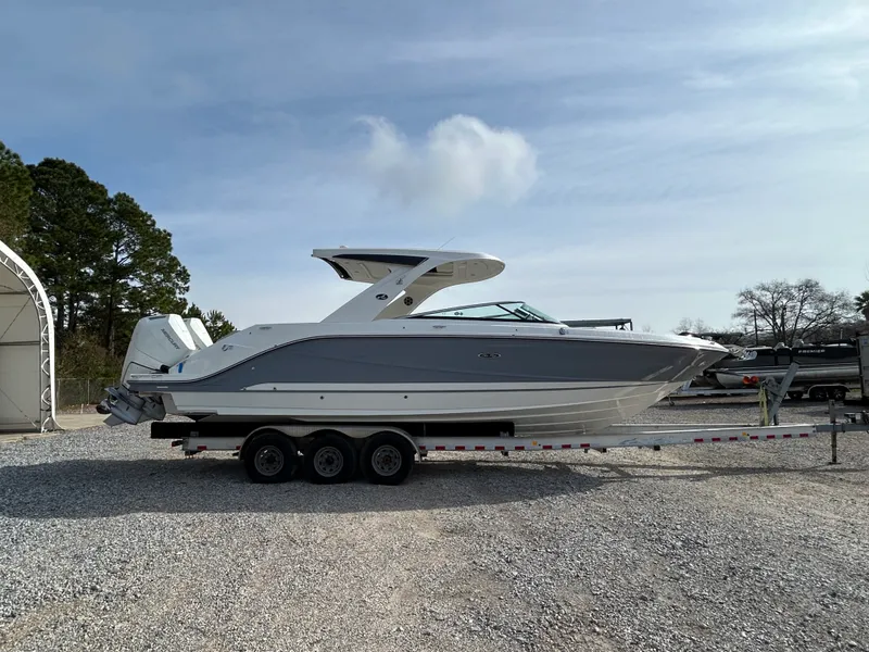 The Image of Sea Ray SLX 310 Outboard 2026 - 0