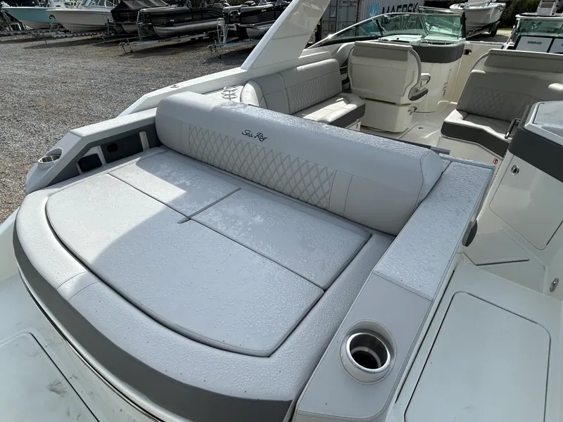 Slide: The Image of Sea Ray SLX 310 Outboard 2026 - 7