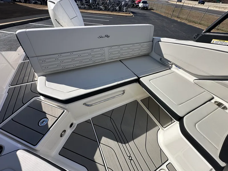 Slide: The Image of Sea Ray SPX 210 Outboard 2026 - 19