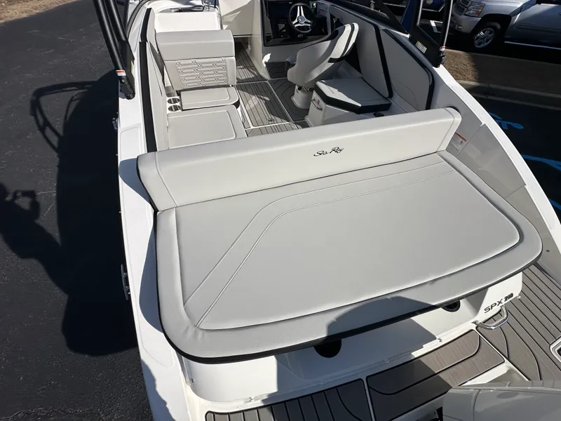 Slide: The Image of Sea Ray SPX 210 Outboard 2026 - 24