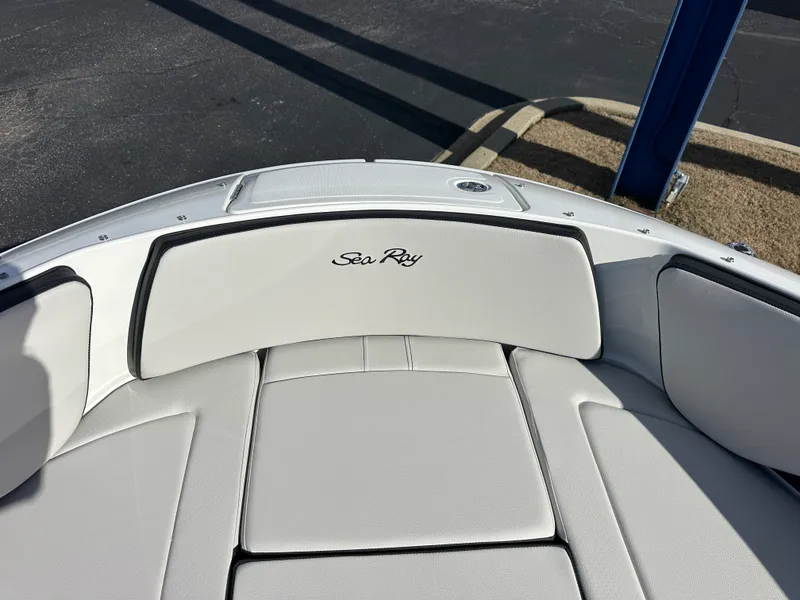 Slide: The Image of Sea Ray SPX 210 Outboard 2026 - 7
