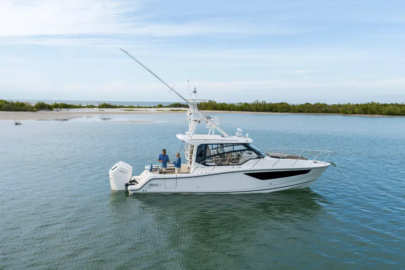 Slide: The Image of Boston Whaler 365 Conquest 2026 - 17