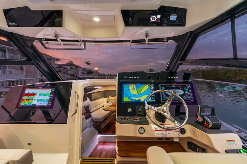 Slide: The Image of Boston Whaler 365 Conquest 2026 - 22