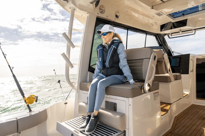 Slide: The Image of Boston Whaler 365 Conquest 2026 - 28