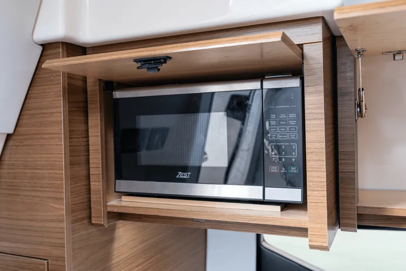 Slide: The Image of Boston Whaler 365 Conquest 2026 - 89