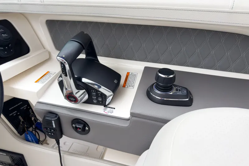 Slide: The Image of Sea Ray SLX 310 Outboard 2026 - 14