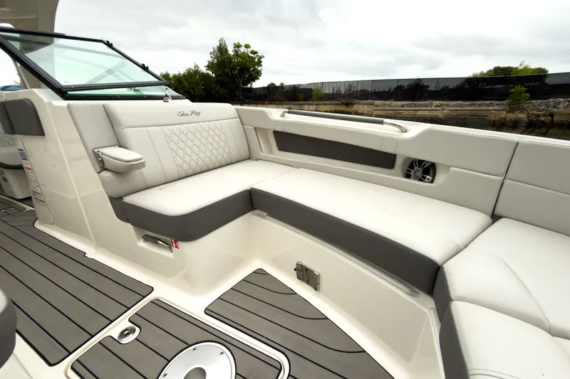 Slide: The Image of Sea Ray SLX 310 Outboard 2026 - 22