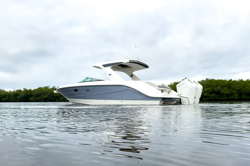 Slide: The Image of Sea Ray SLX 310 Outboard 2026 - 29