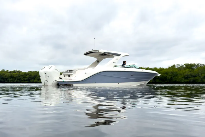 Slide: The Image of Sea Ray SLX 310 Outboard 2026 - 38