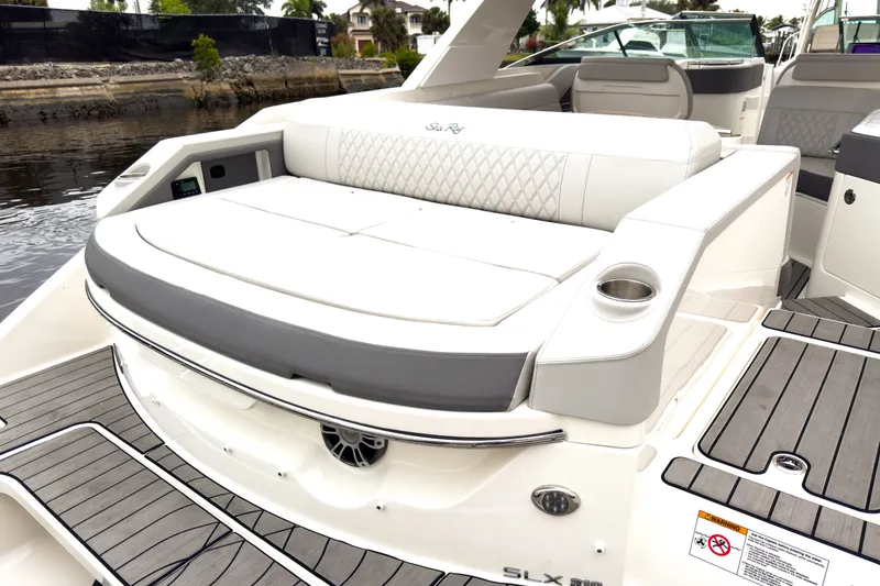 Slide: The Image of Sea Ray SLX 310 Outboard 2026 - 5