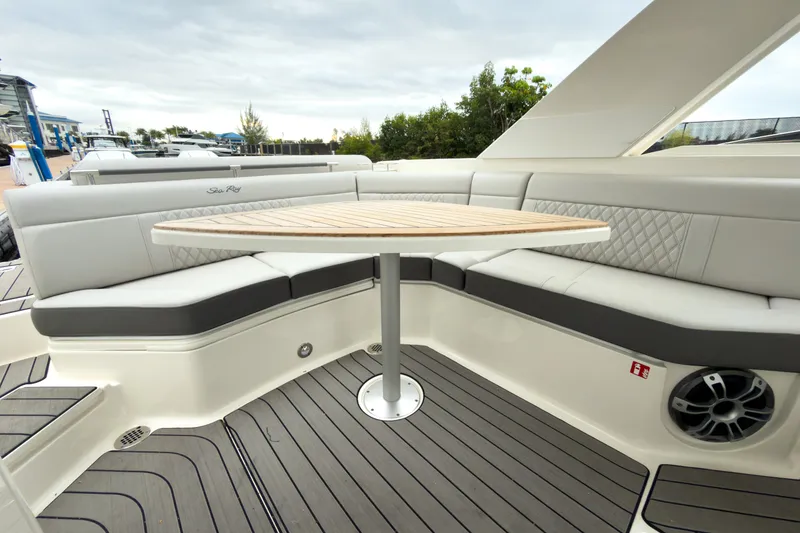 Slide: The Image of Sea Ray SLX 310 Outboard 2026 - 9