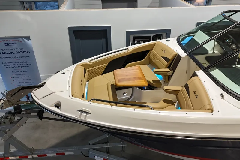 Slide: The Image of Sea Ray SLX 280 2026 - 26