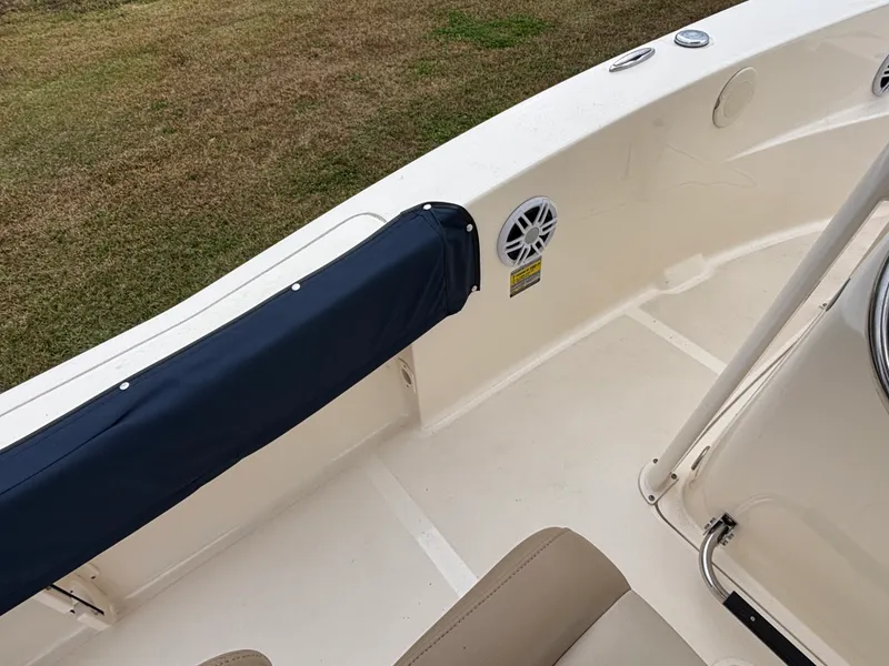 Slide: The Image of Scout 195 SF 2023 - 12