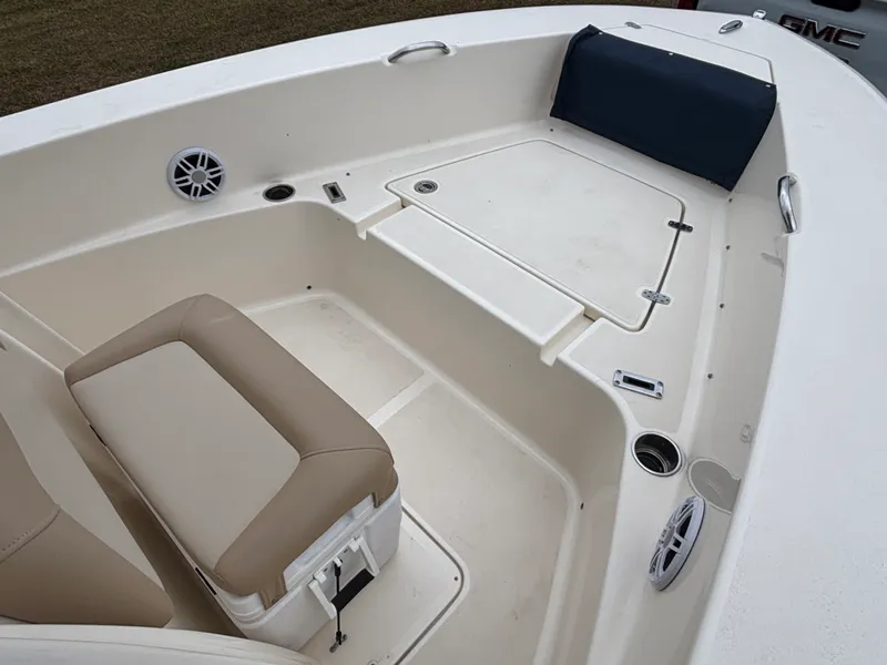 Slide: The Image of Scout 195 SF 2023 - 17