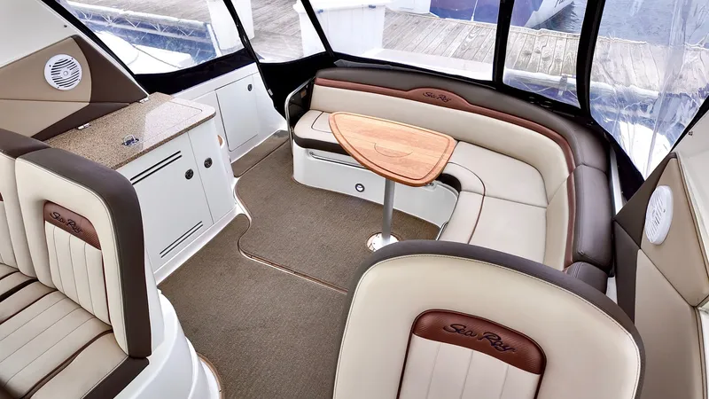 Slide: The Image of Sea Ray 370 SUNDANCER 2016 - 10