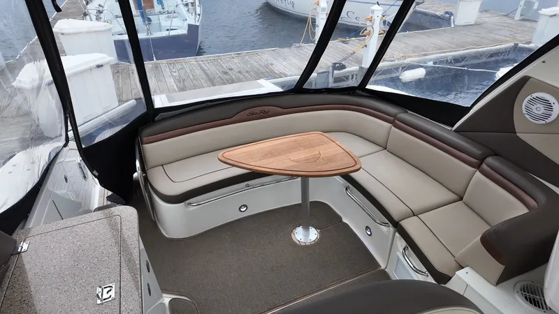 Slide: The Image of Sea Ray 370 SUNDANCER 2016 - 13