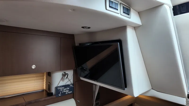Slide: The Image of Sea Ray 370 SUNDANCER 2016 - 33