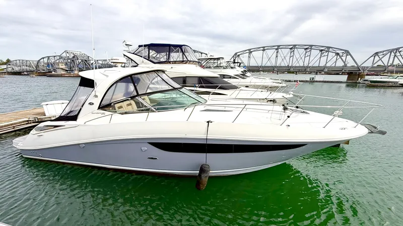 The Image of Sea Ray 370 SUNDANCER 2016 - 0