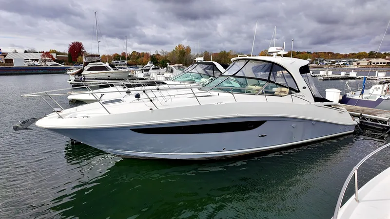 Slide: The Image of Sea Ray 370 SUNDANCER 2016 - 1