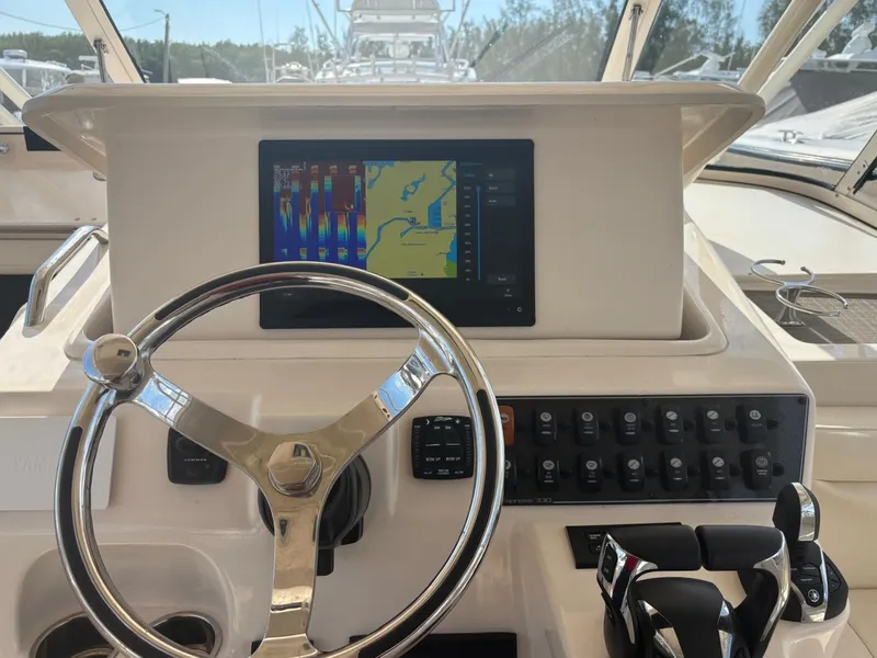 Slide: The Image of Grady-White 330 EXPRESS 2023 - 10