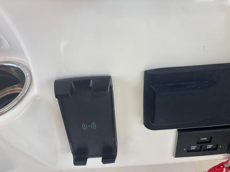 Slide: The Image of Grady-White 330 EXPRESS 2023 - 13