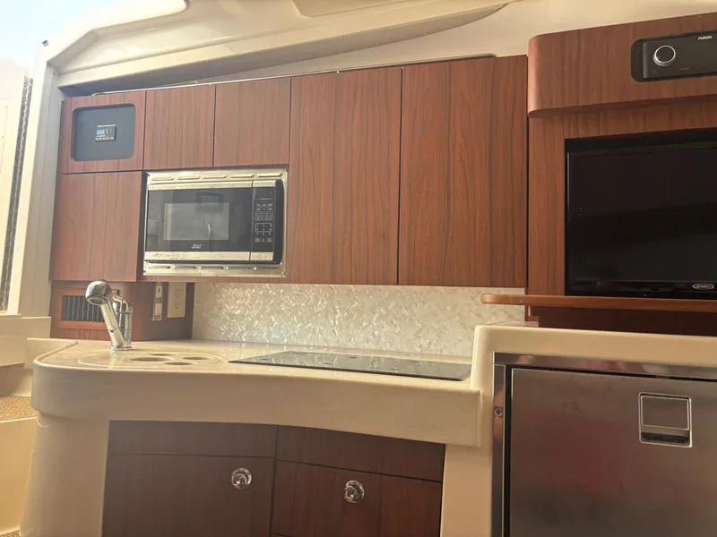 Slide: The Image of Grady-White 330 EXPRESS 2023 - 19