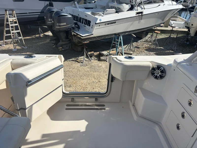 Slide: The Image of Grady-White 330 EXPRESS 2023 - 31